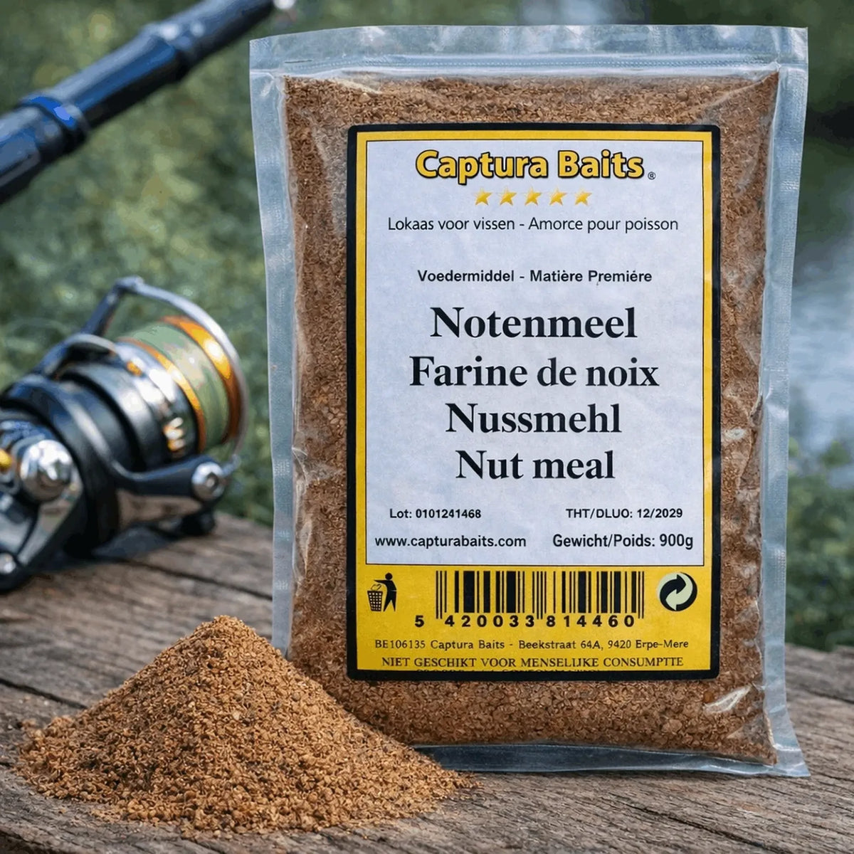 Captura Baits Dark Nut Meal 900g donker notenmeel aan de waterkant