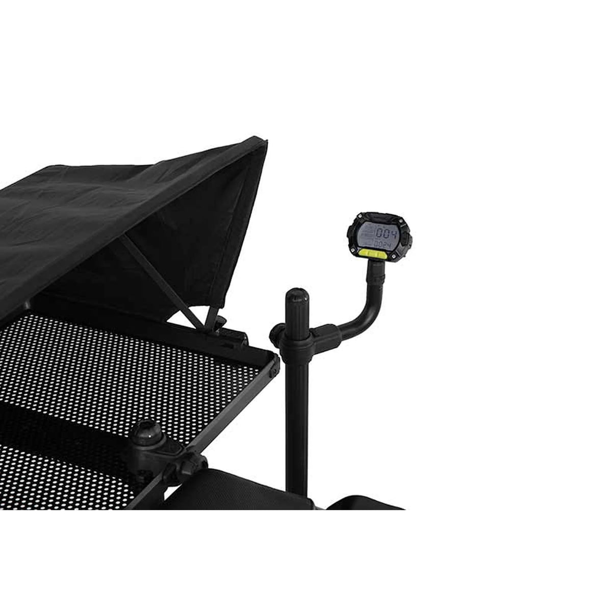 Matrix Digital Clicker Pro gemonteerd naast een zitkistplateau