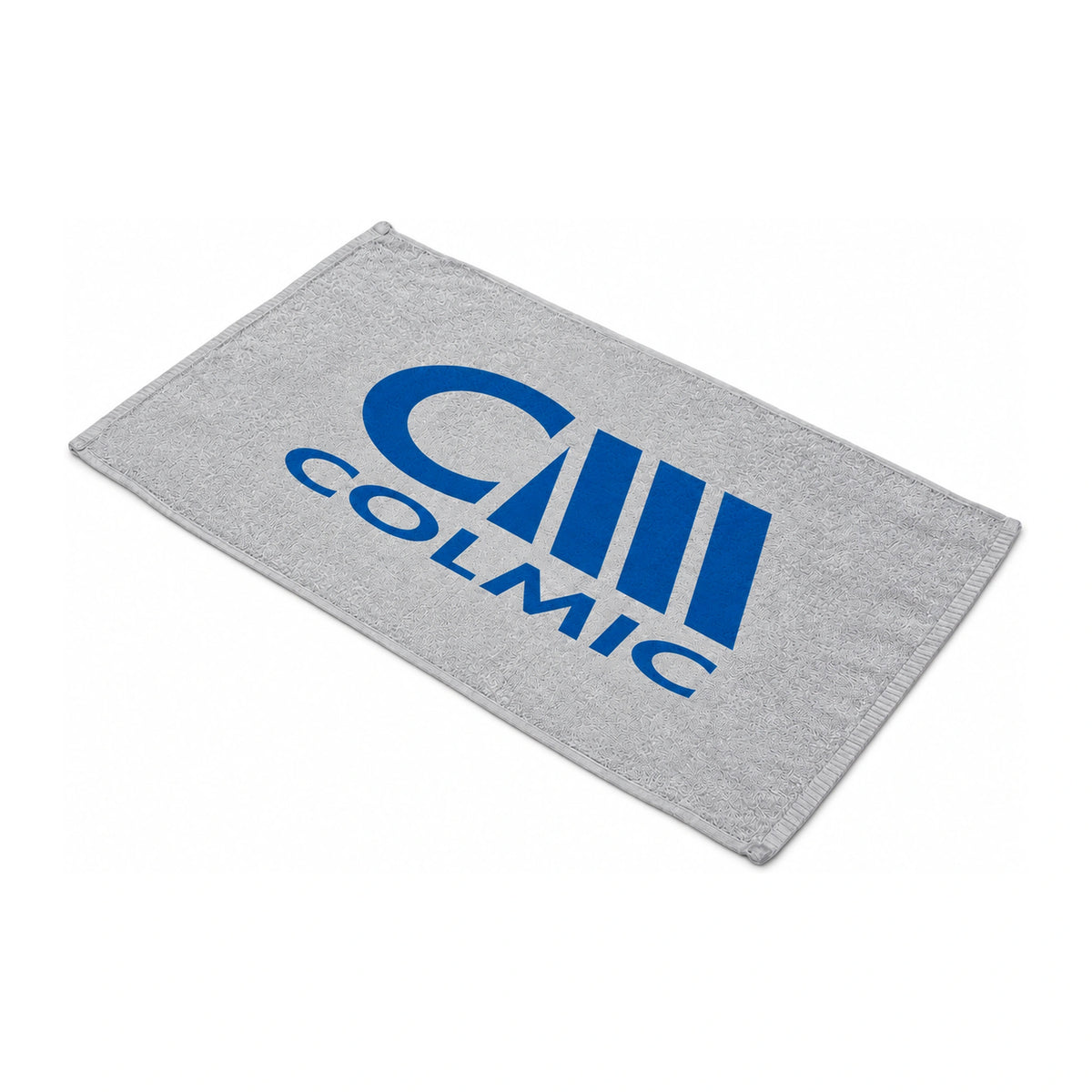 Colmic Towel Drop ASHB003 uitgevouwen grijze handdoek met blauw COLMIC-logo op witte achtergrond