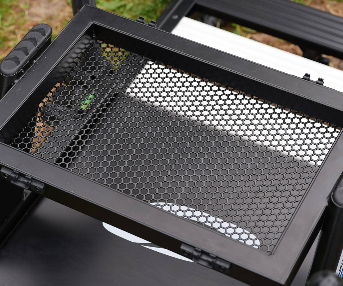 Cresta Solith C400 Pro Seatbox detail van het geventileerde gaasvak