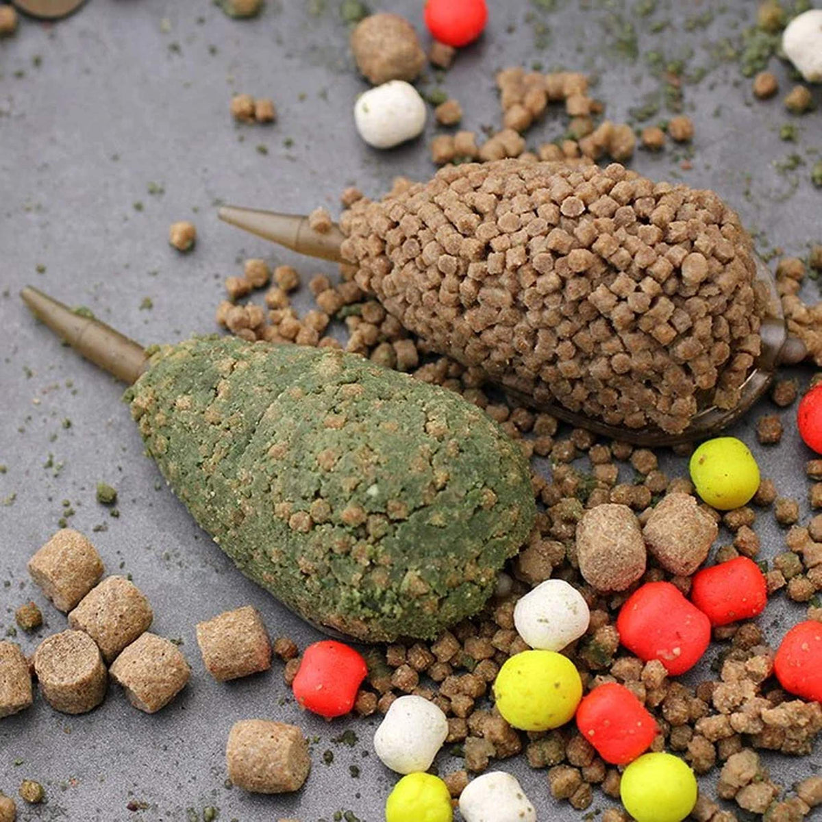 Drennan In-line Flat Method Feeder – twee gevulde feeders