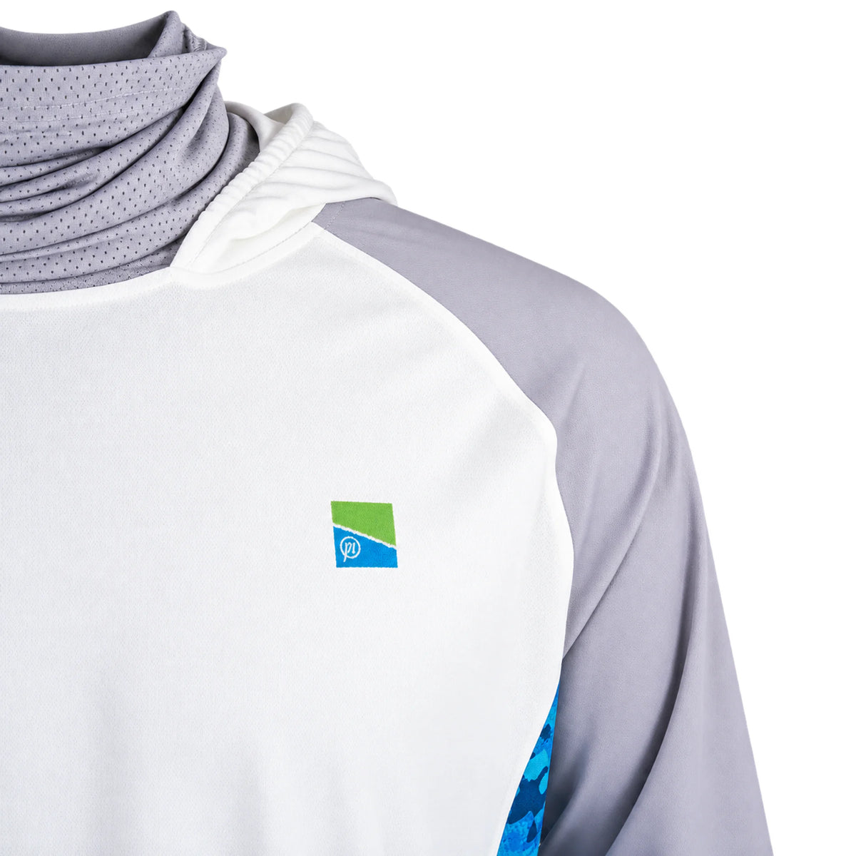Preston Performance Hooded Sun Shirt UPF-40 – detail van borstlogo en schouder