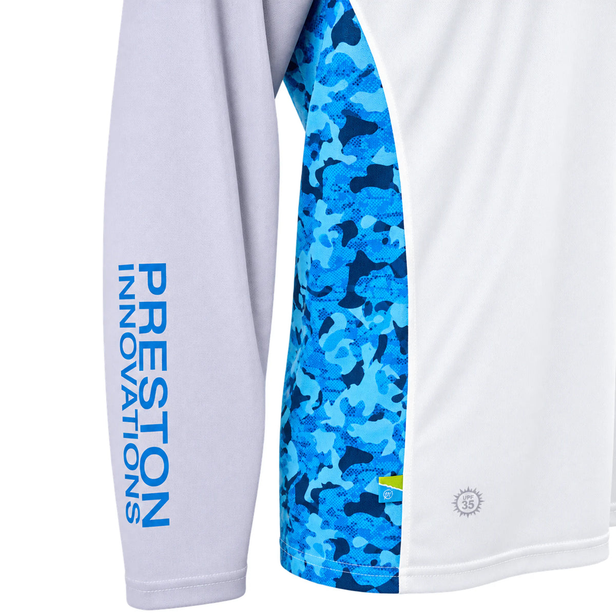 Preston Performance Hooded Sun Shirt UPF-40 – detail van mouwtekst en blauwe zijpanelen