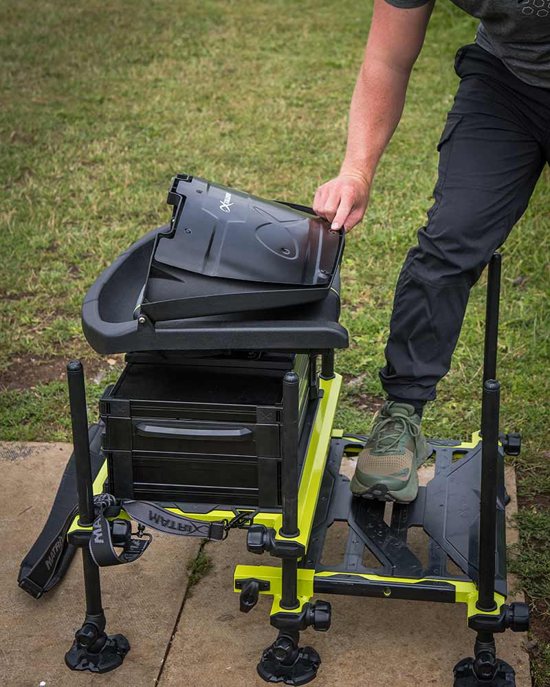F25 PRO SWIVEL SEATBOX - LIME EDITION