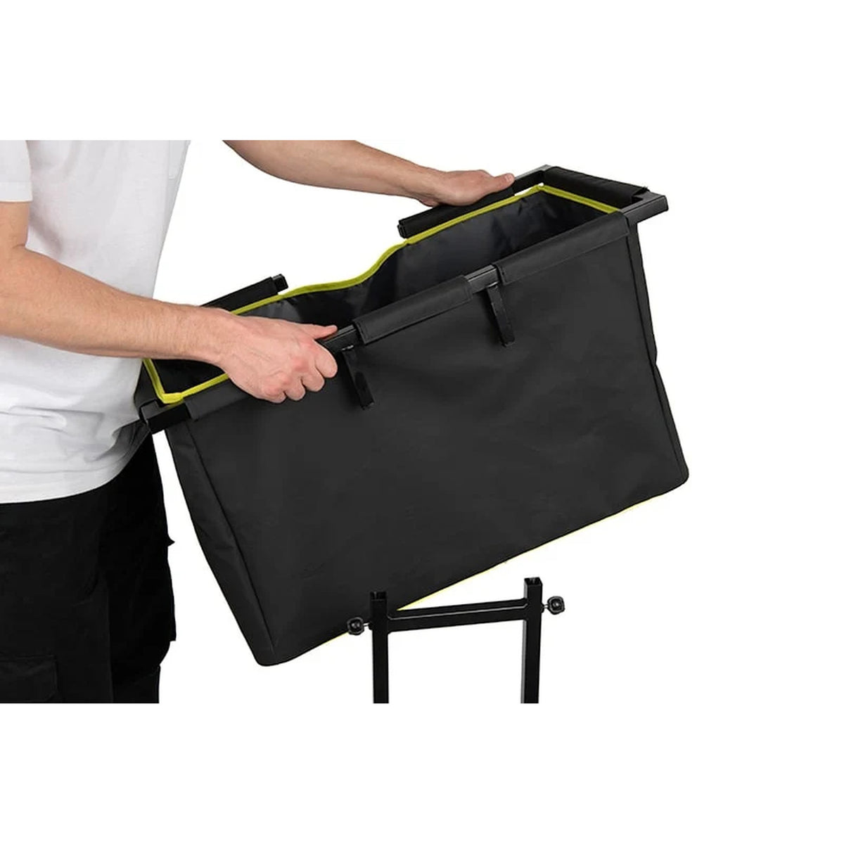 Matrix 4 Wheel Transporter Front Bag GTR007 – detailafbeelding 7 van de voortas voor transportkar