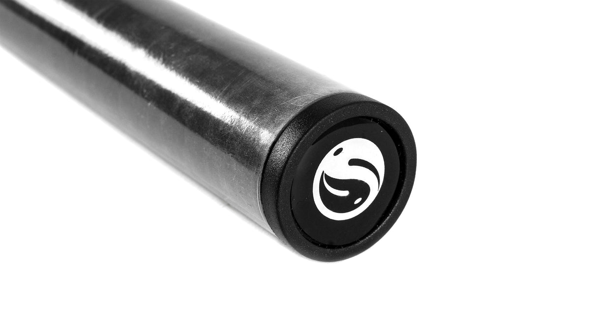 Guru 10' Float Rod And Reel Combo – detail van de einddop met Guru-logo