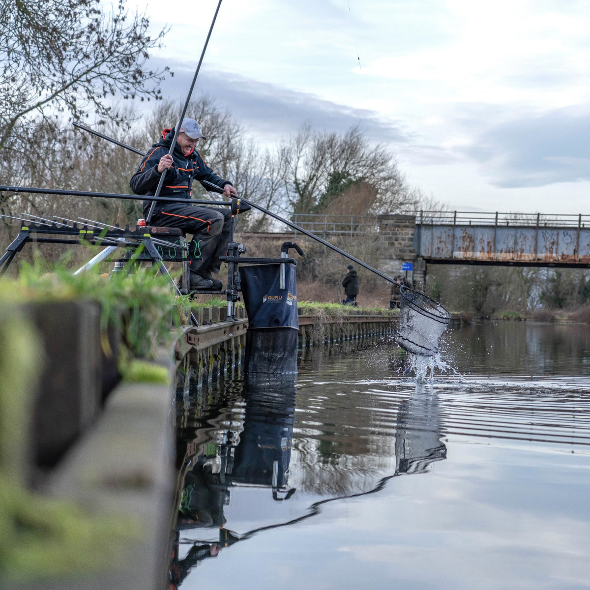 Guru GRD128 – Aventus 4m+1m Landing Net Handle