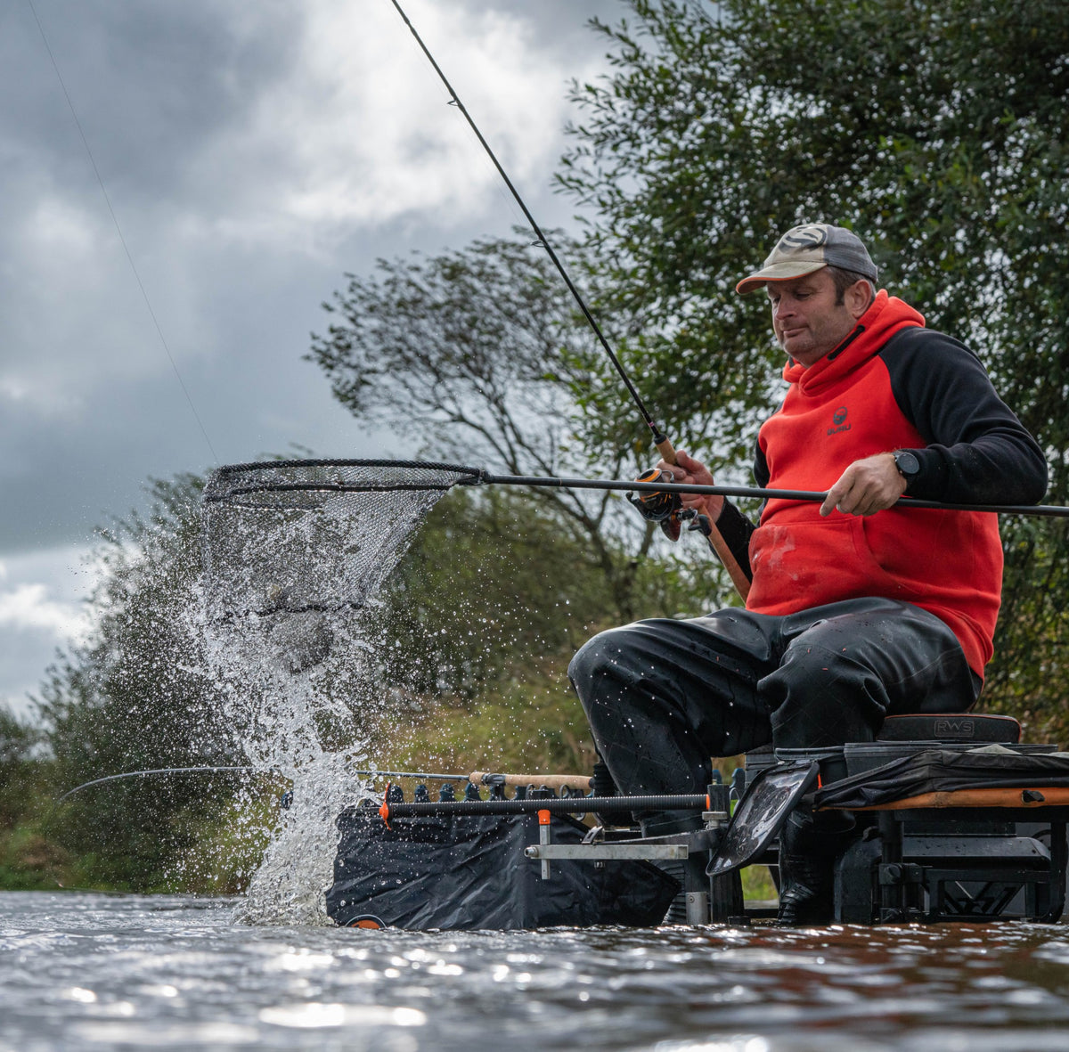 Guru GRD130 – Aventus F1 Landing Net Handle 2.7m