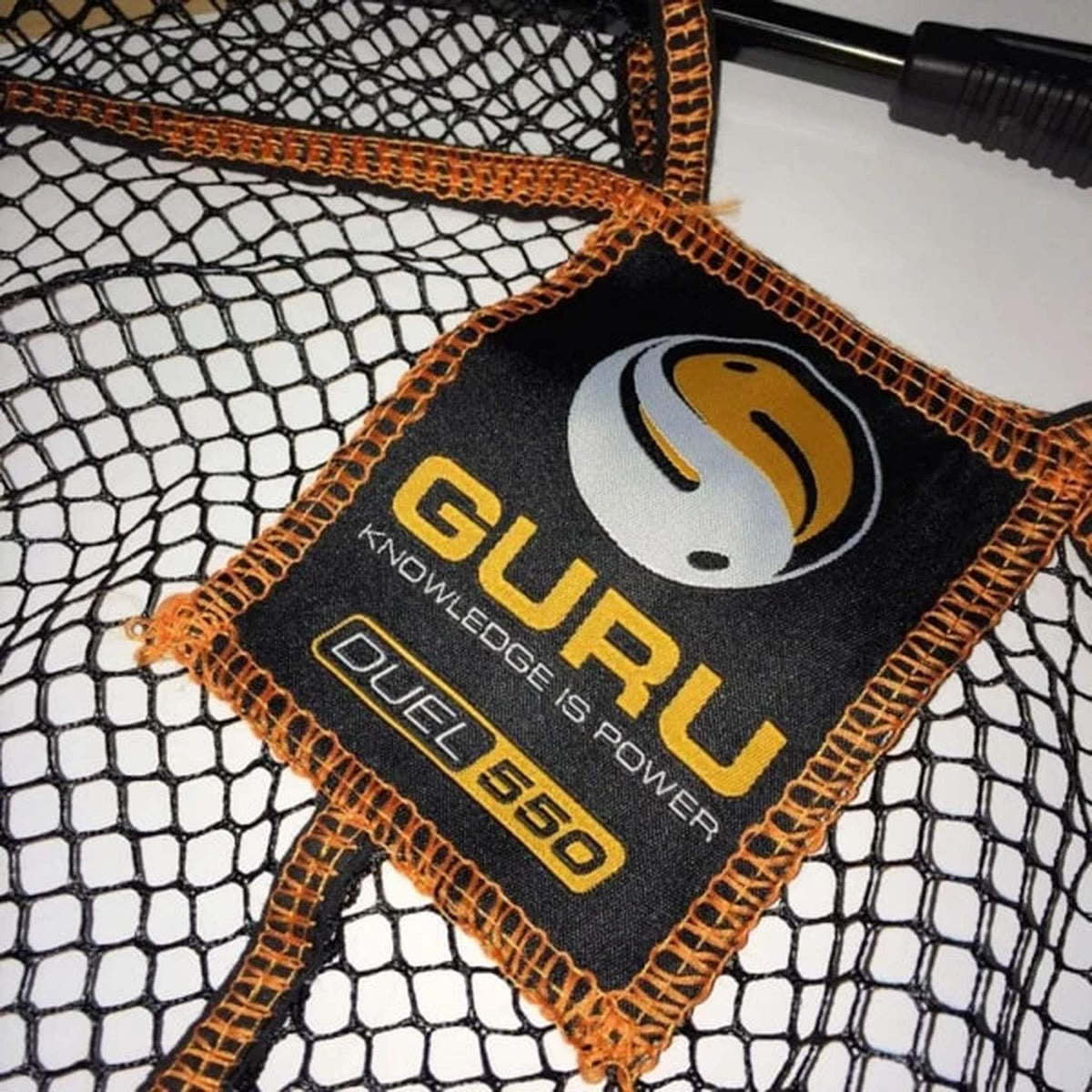 Guru Landing Net Duel 550 – logolabel en mazen