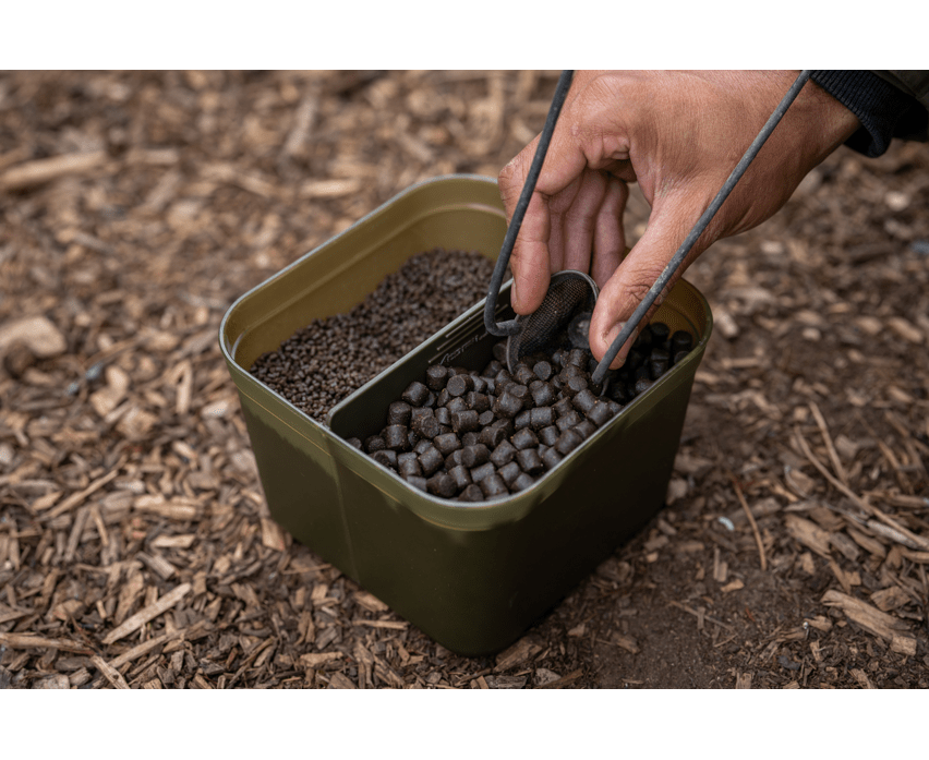 DIVIDED BAIT TUB