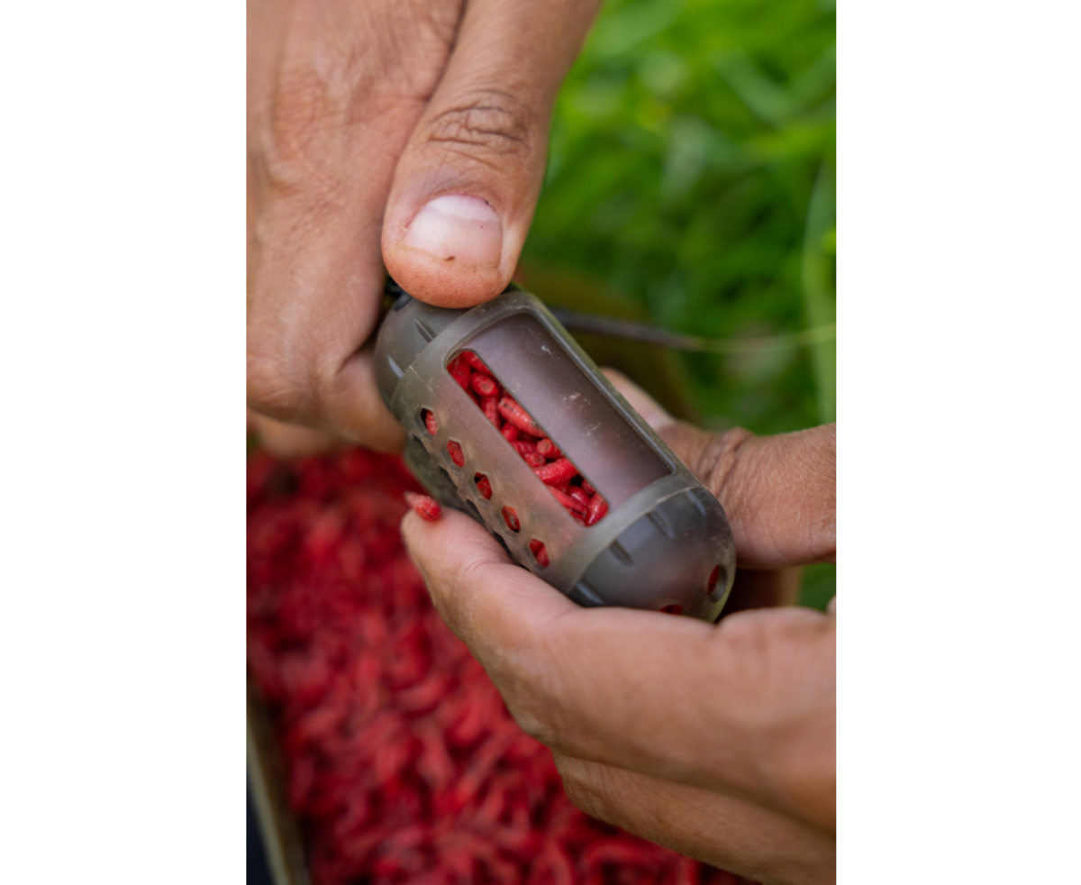 Korum window maggot feeder