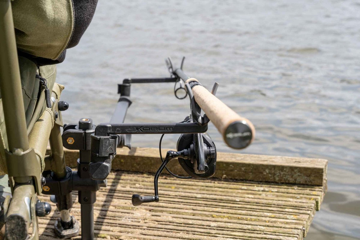 Korum XS Rod Support Arm in gebruik