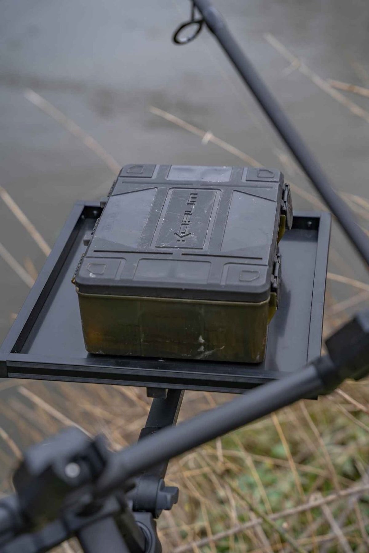 Korum Tackle Tray met opbergdoos