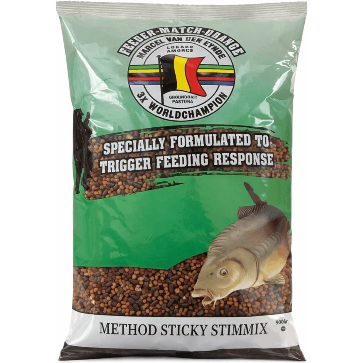 Method Sticky Stimmix: groene zak met karper, pelletafbeeldingen en 900Gr-opdruk.