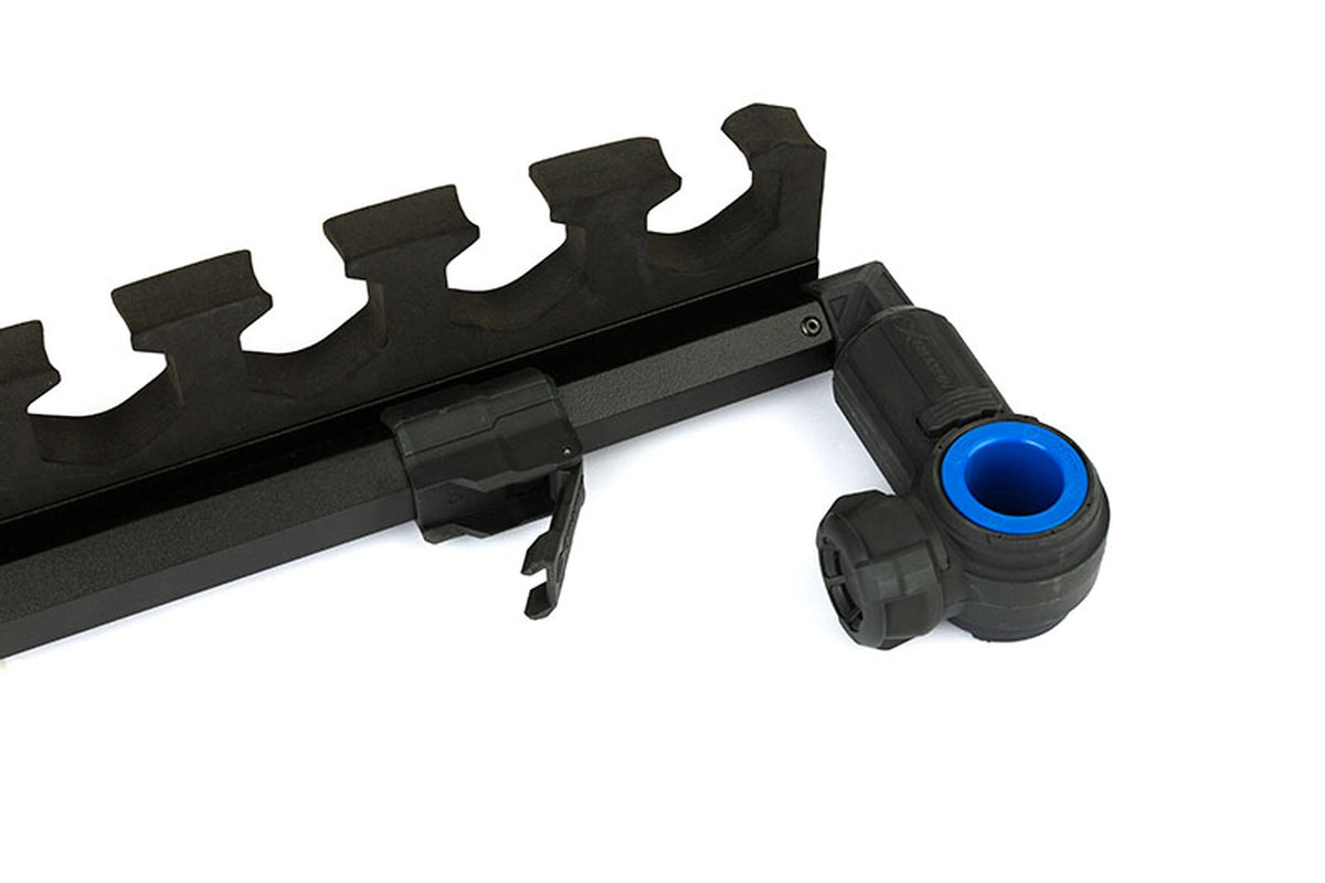 Matrix 3D-R Extending 12 Kit Roost Bar – losgenomen knuckle naast de geopende Quick Release-klem