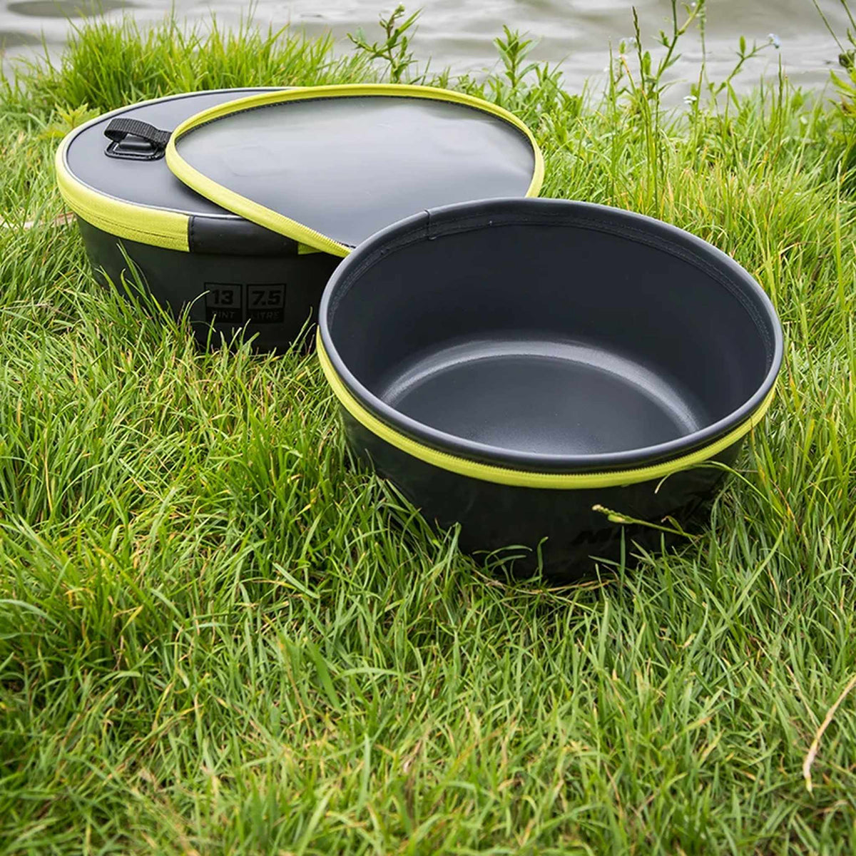 Matrix EVA Moulded Bowls with Lids – 5.0L en 7.5L open