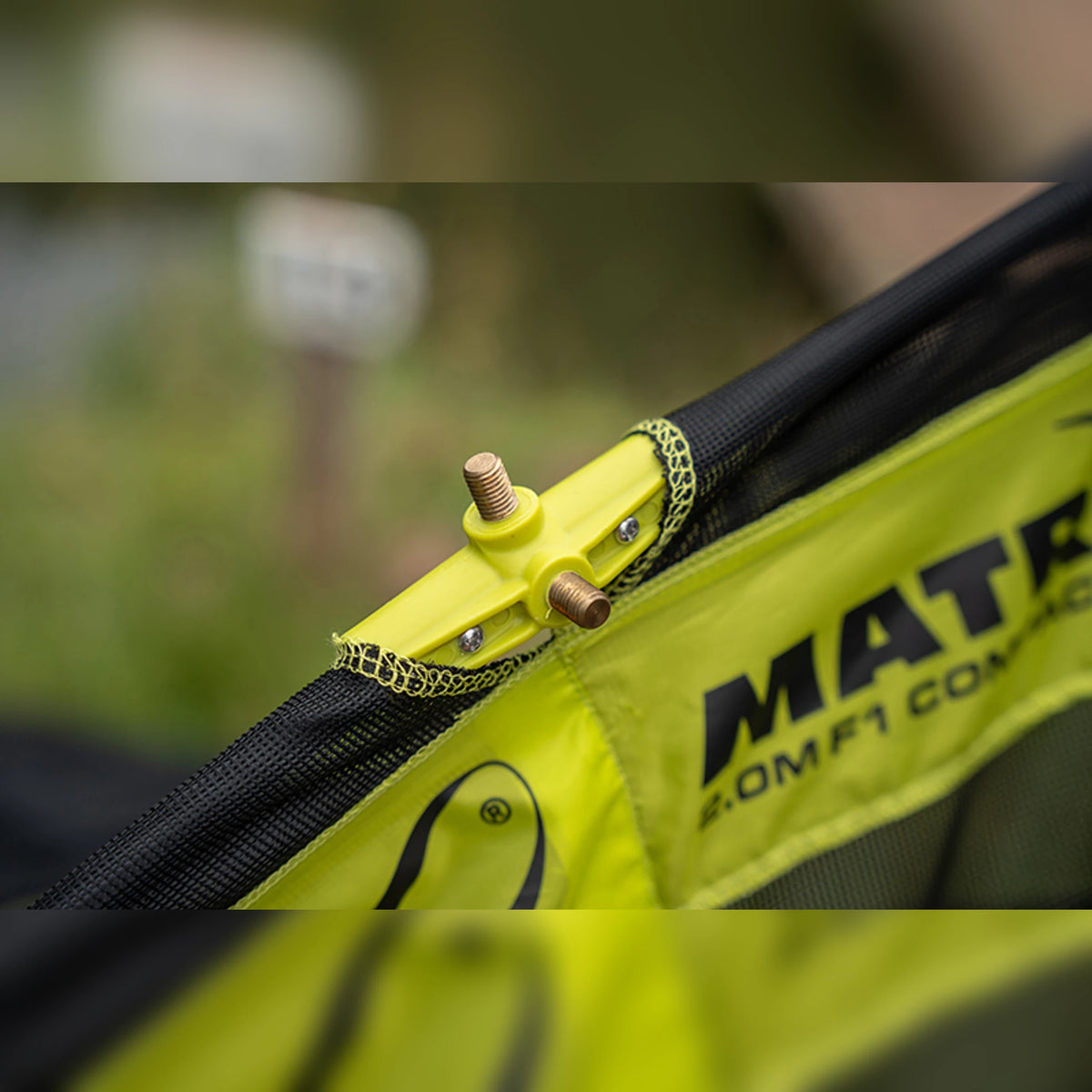 Matrix F1 Compact Keepnet 2m – connectorblok en bovenring aan de waterkant
