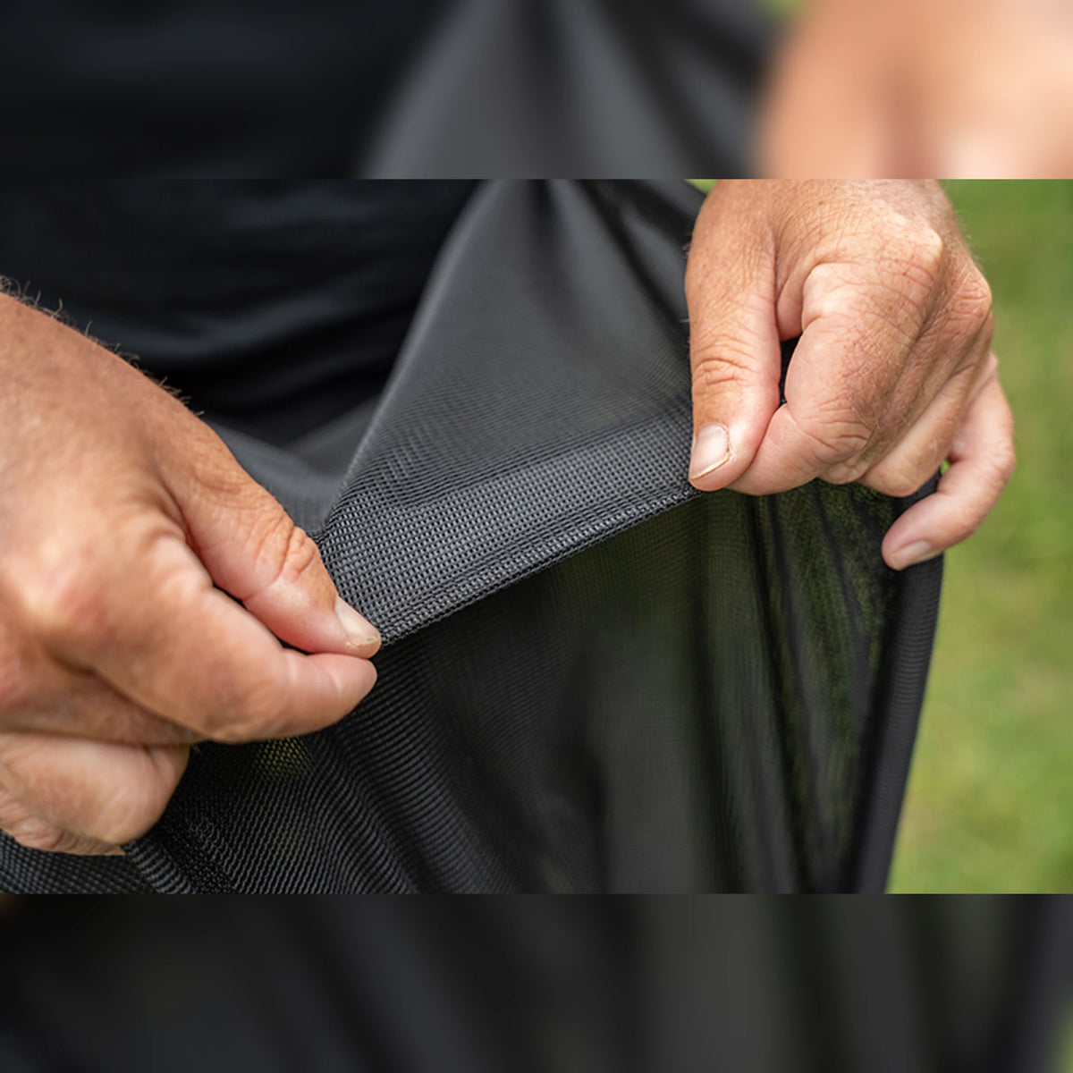 Matrix F1 Compact Keepnet 2m – handen tonen het fijne leefnetmesh