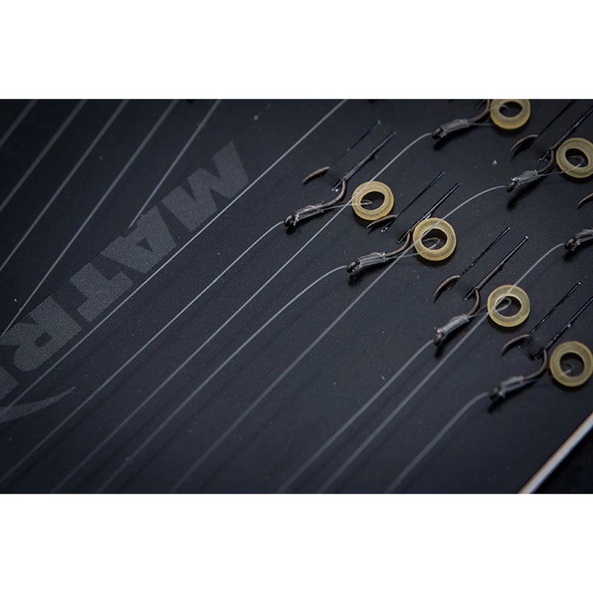 Detail van Matrix MXC-3 Bait Band Rigs op de rigbox