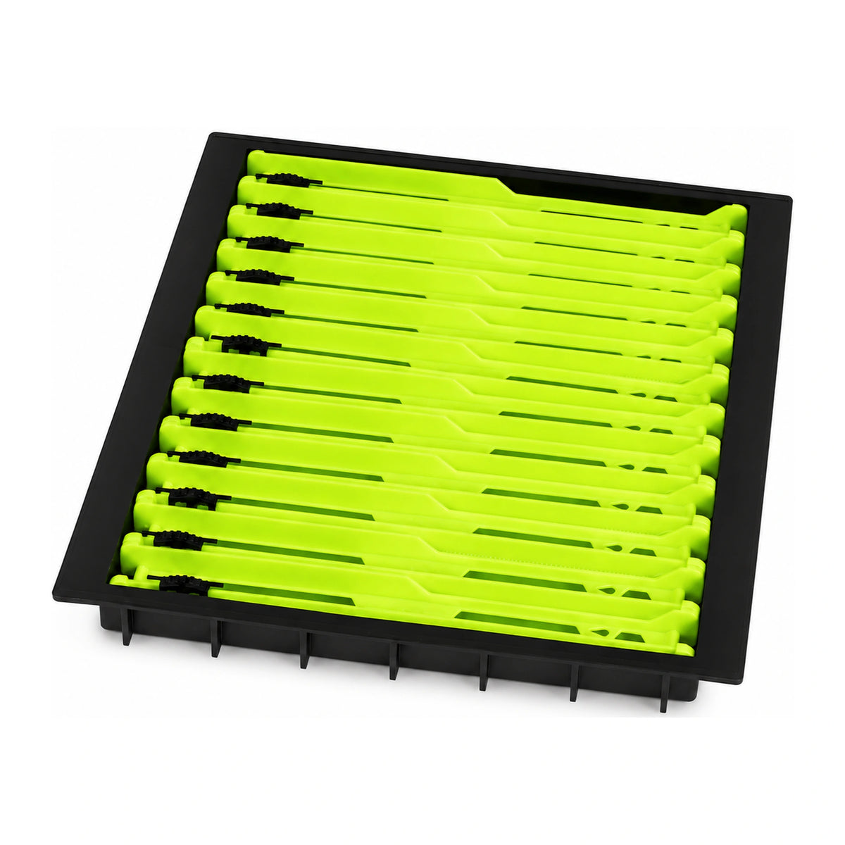 Matrix Pole Winders Loaded Tray – limegroene plankjes met zwarte clips in een enkele zwarte lade, schuin van boven gezien