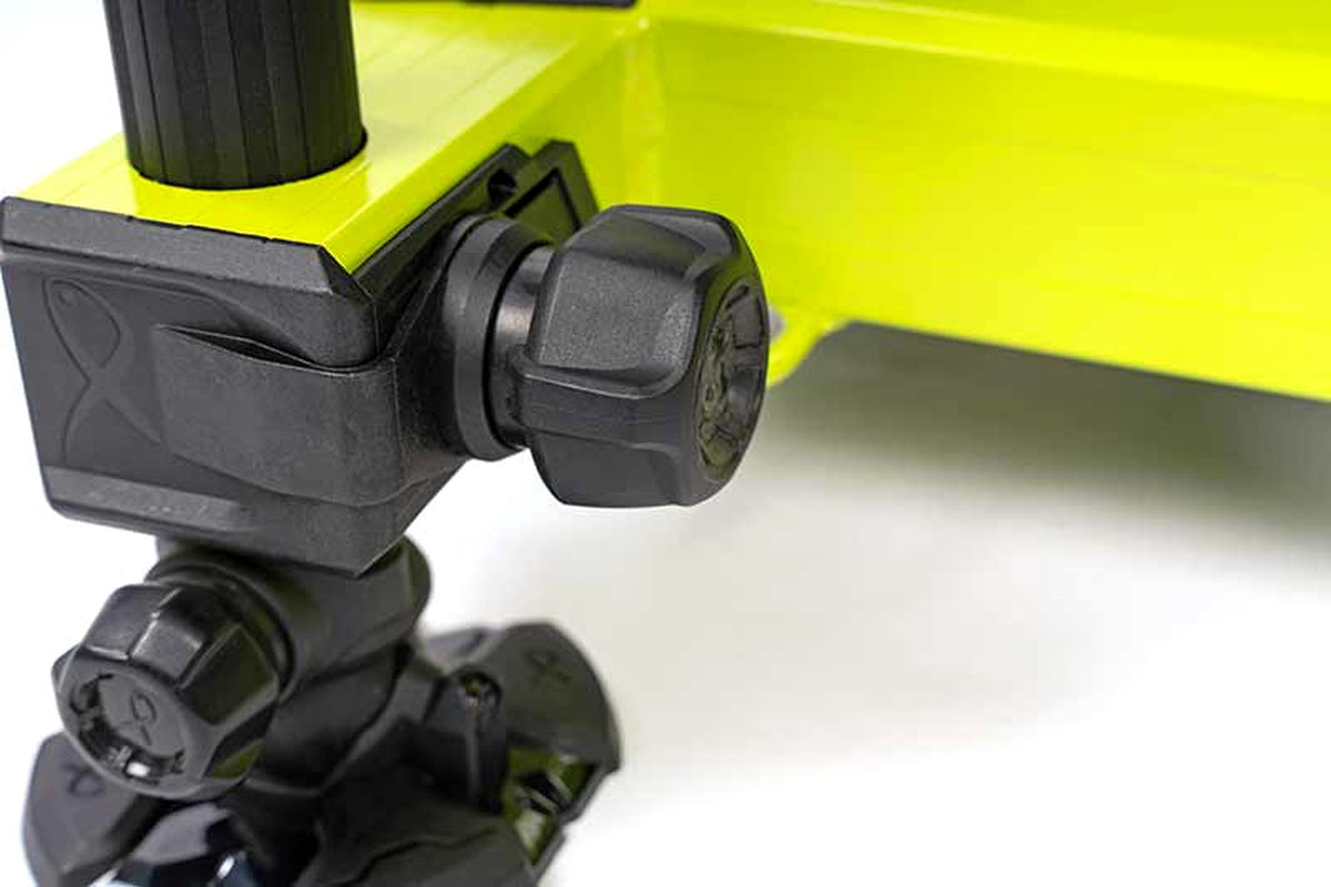 Matrix S36 Pro Lime-zitkist – draaiknop van de pootklem en verstelbare moddervoet