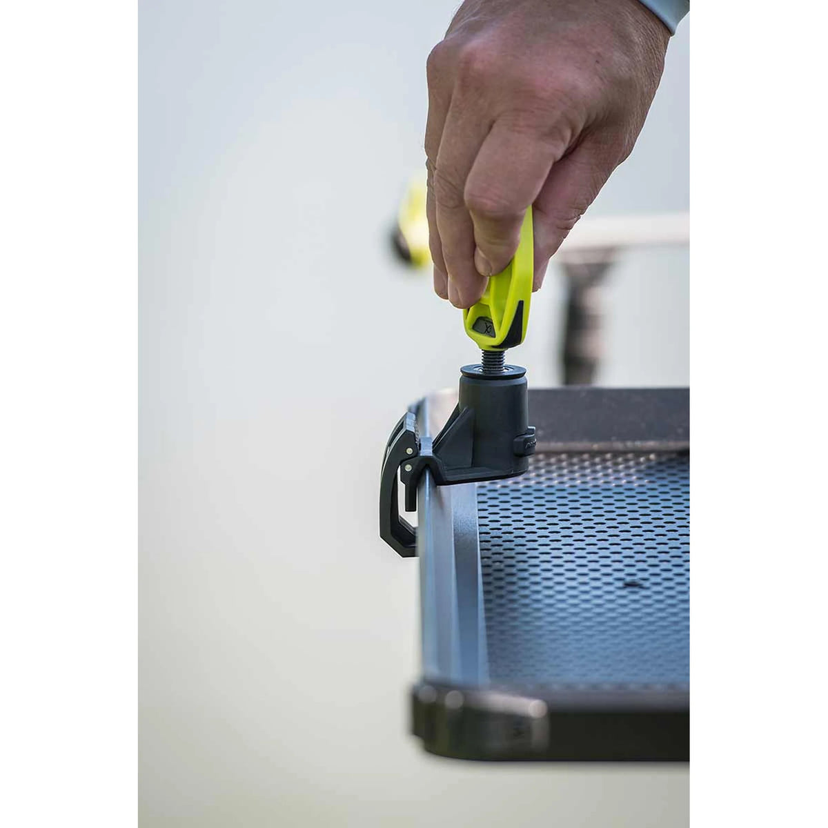 Accessoire in de Matrix Side Tray QR Clamp schroeven