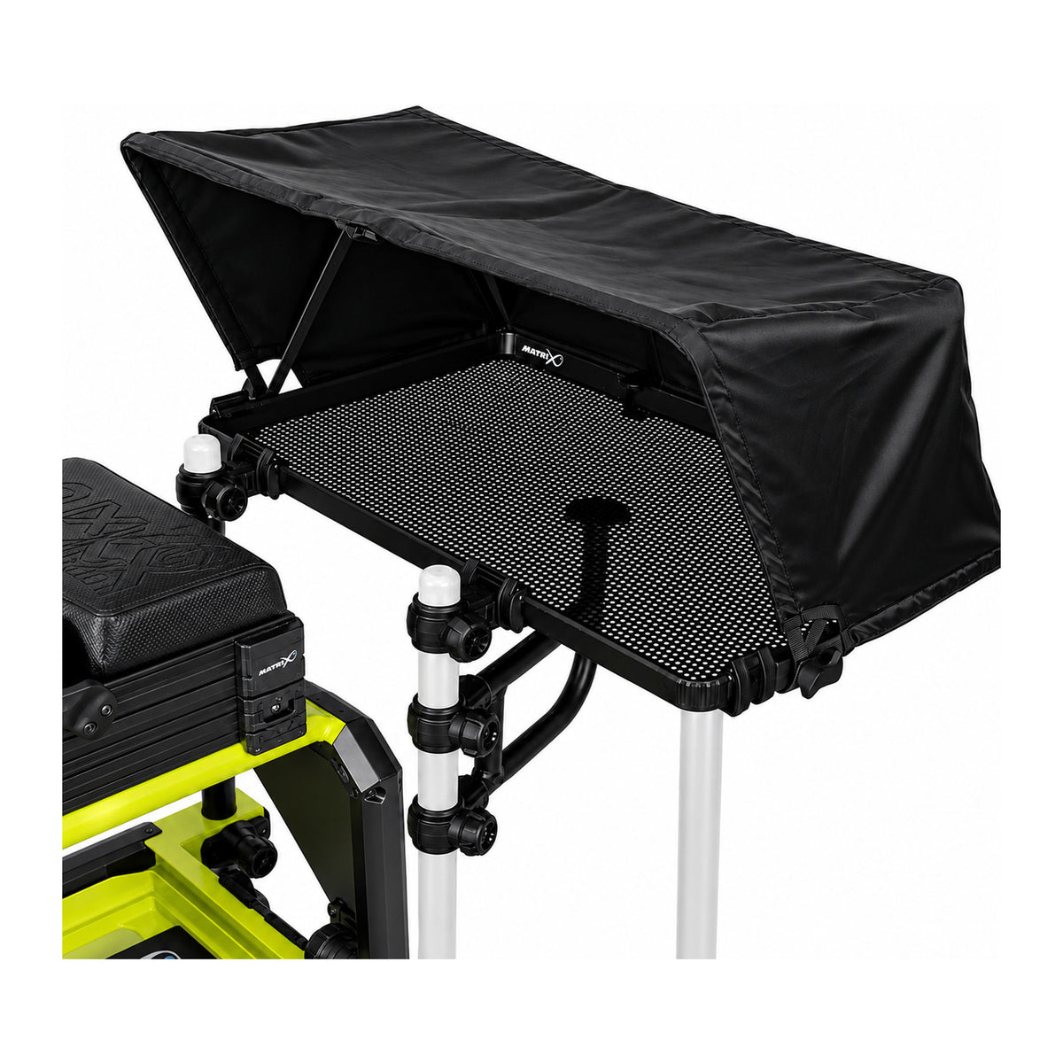 Matrix Sliding Side Tray & Cover Large – aastafel met geopende aaskap aan een zitkist