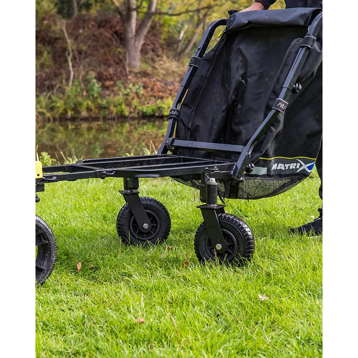 Matrix Transporter met zwenkwielen op gras