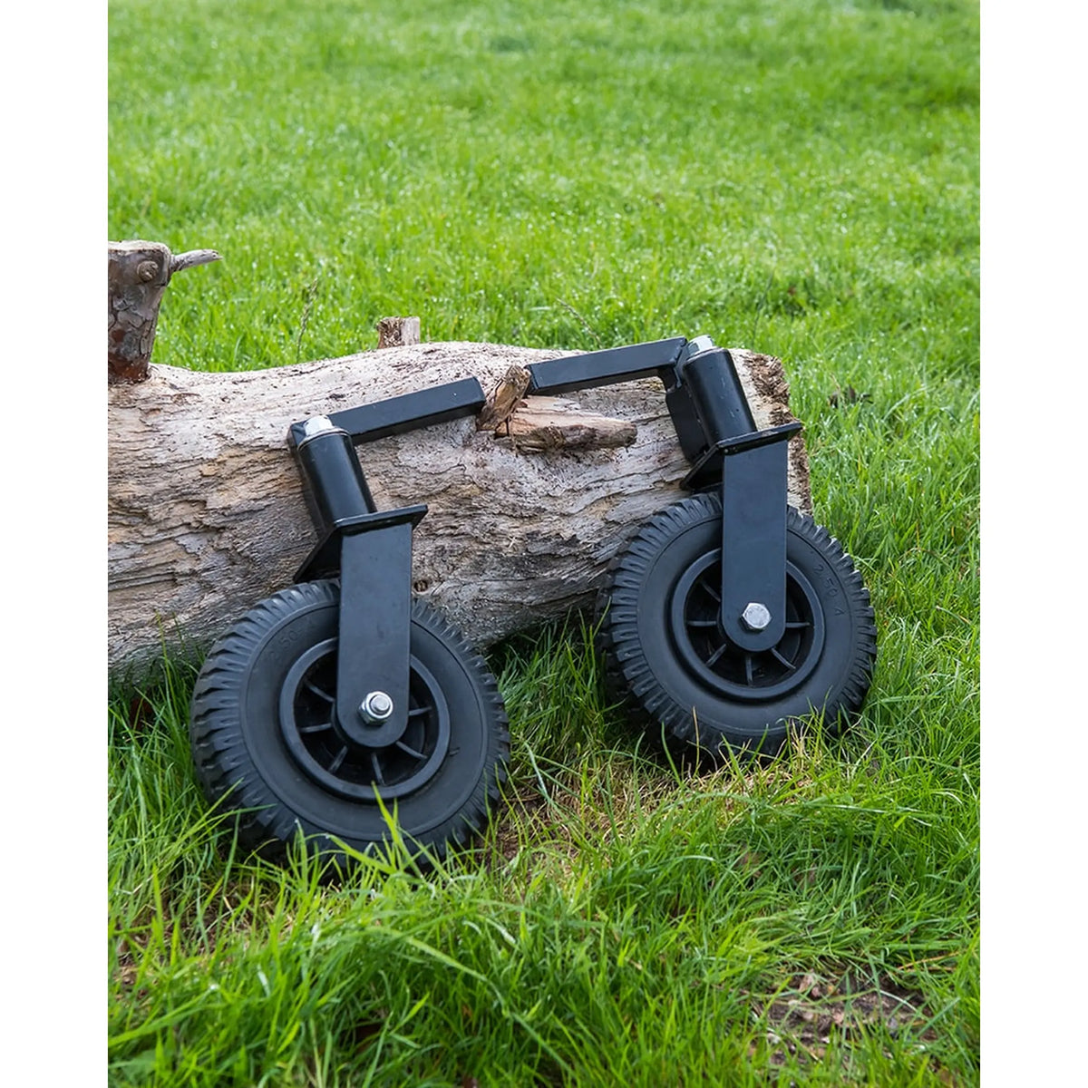 Matrix Transporter Swivel Wheel Set op gras