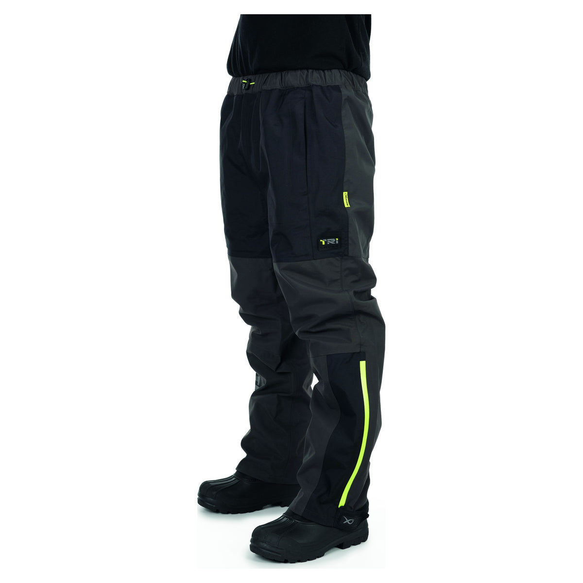Matrix Tri-Layer Over Trousers 25K Pro - vooraanzicht gedragen met laarzen