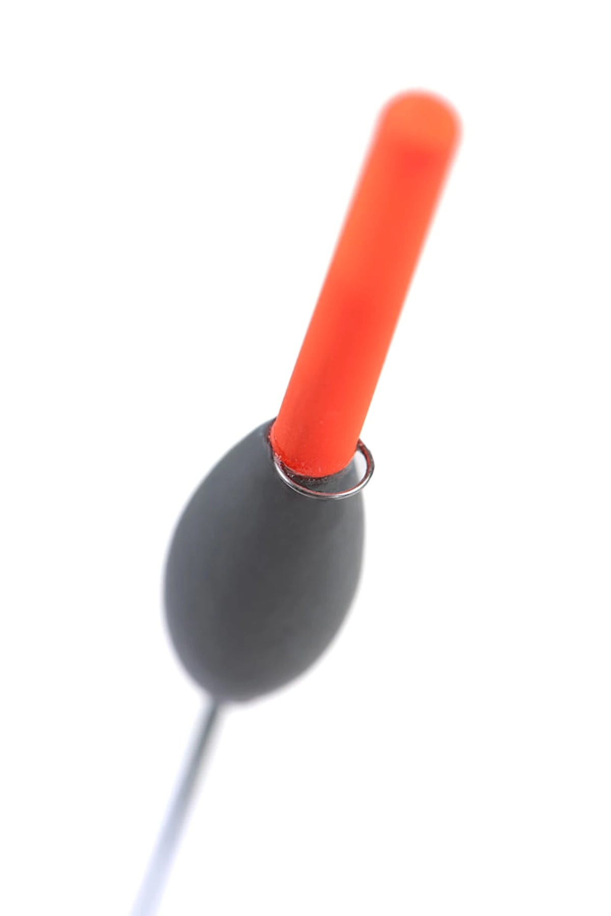 Matrix Ultra Margin detail van oranje antenne en lijnoog op het dobberlichaam