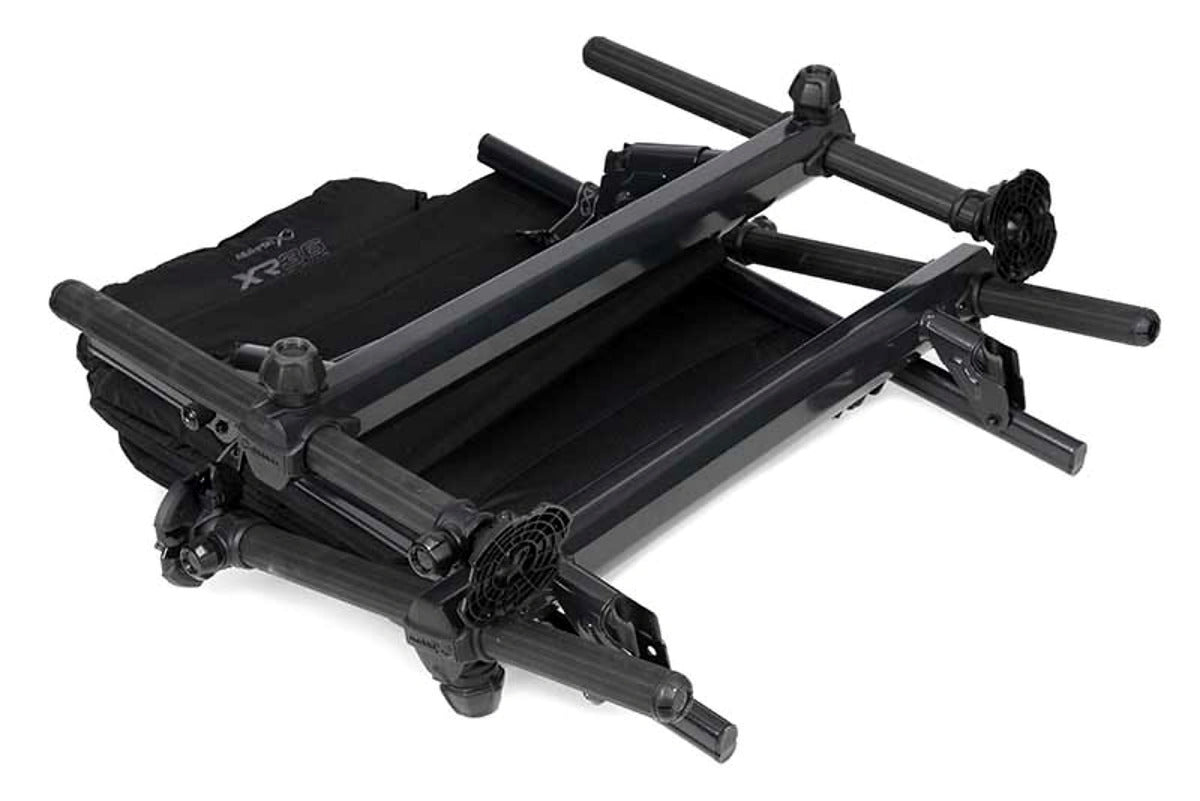 Matrix XR36 Pro Accessory Chair – volledig plat ingeklapte feederstoel met opgevouwen frame en poten