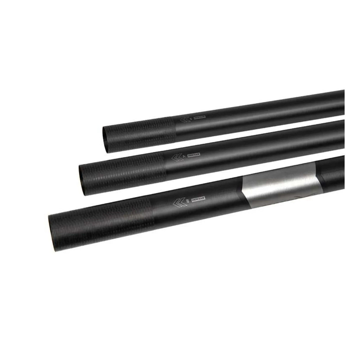 Matrix XTR400 hengeldelen, carbonverbindingen naast een bedrukte sectie