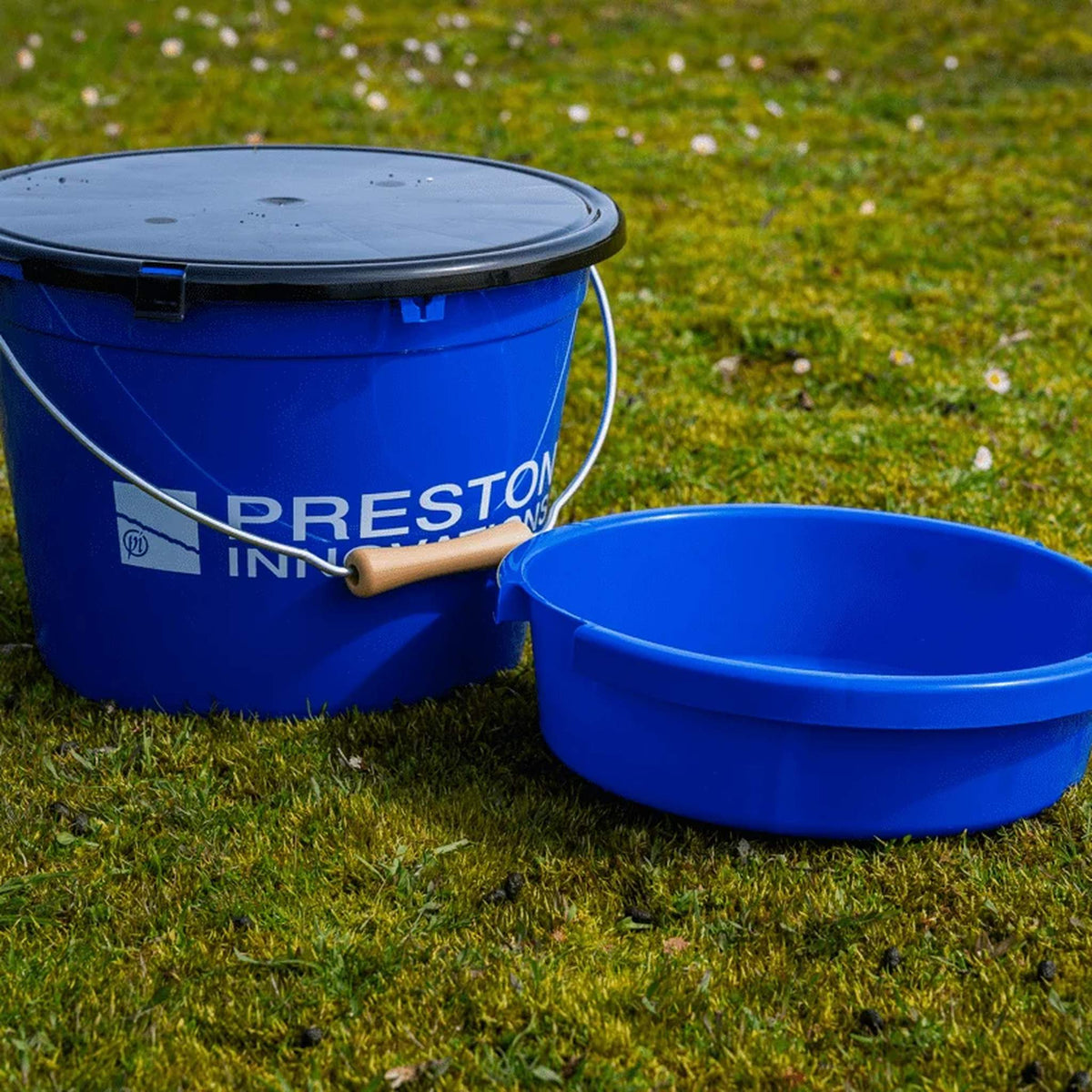Preston 13L Bucket Set – detailafbeelding 3 van de voeremmerset