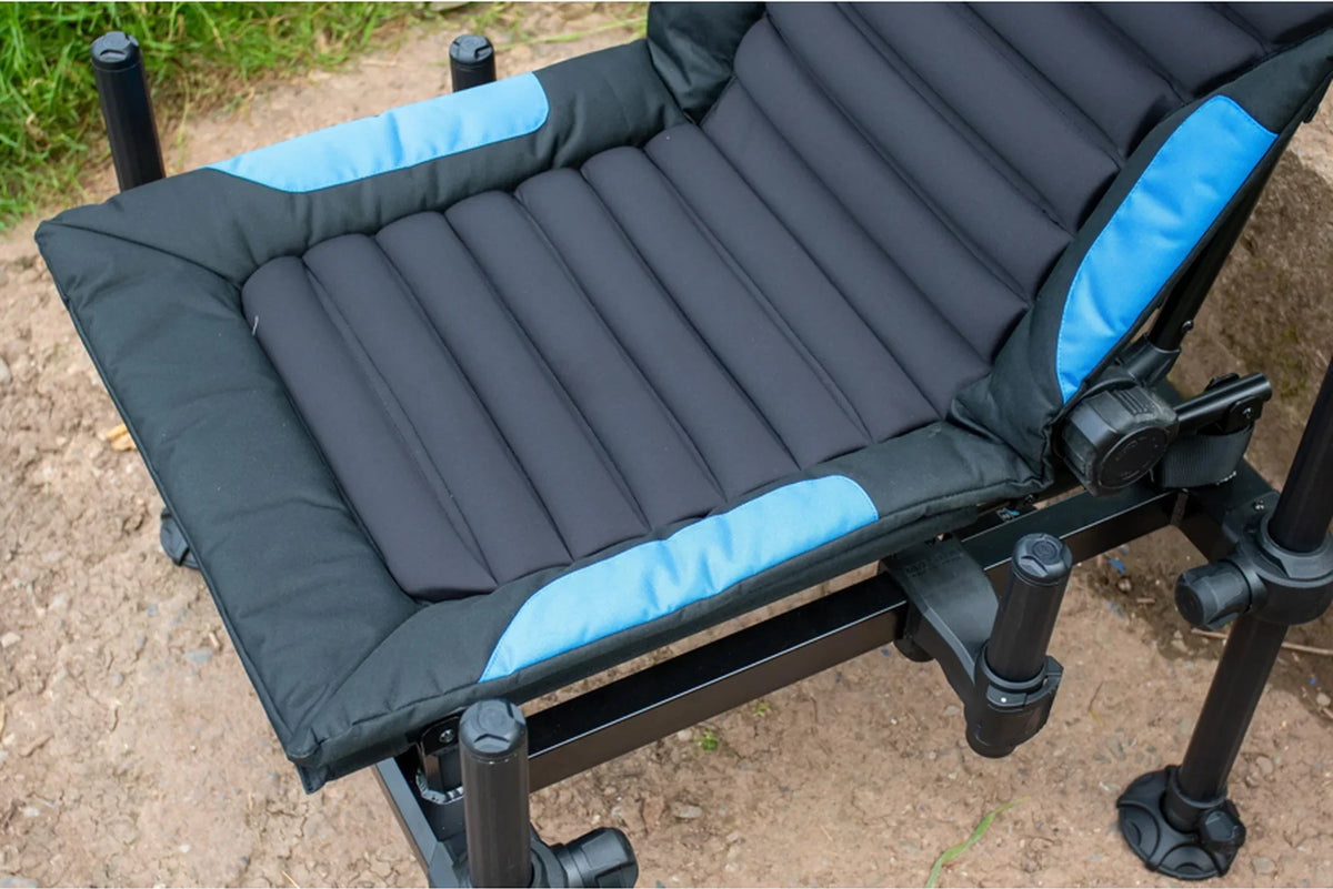 Gevoerde zitting van de Preston Absolute 36 Feeder Chair