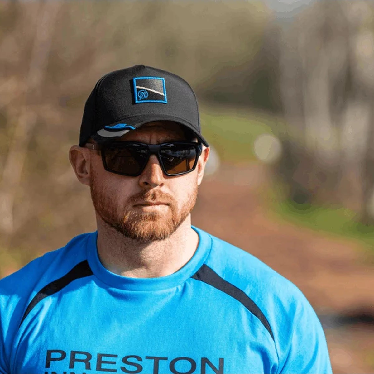 Preston Black Apex Cap – vooraanzicht gedragen