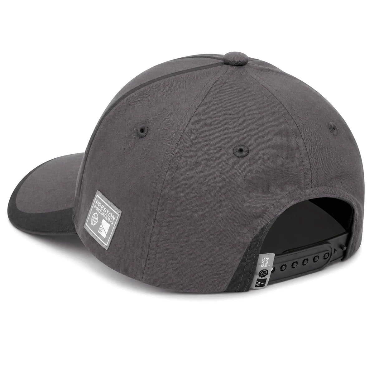 Achterkant van de Preston Core Collection Cap met verstelbare zwarte druksluiting en zijlabel