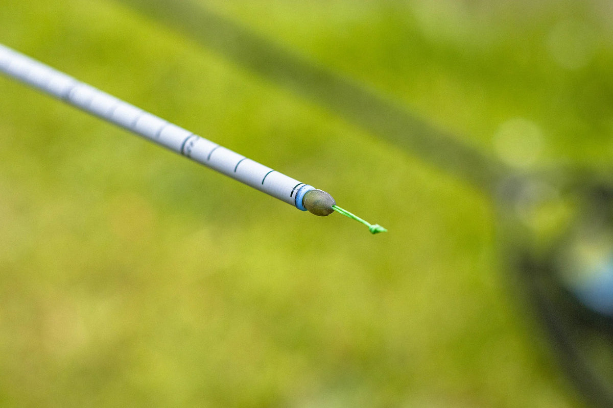 Grijze Euro Carp-topkit met PTFE-topbus en groene elastiekconnector