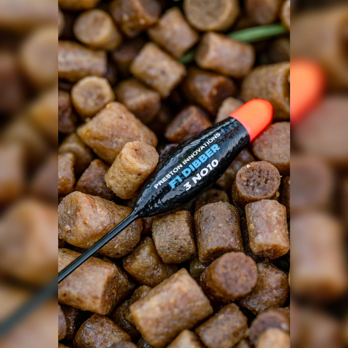 Preston F1 Dibber – enkele 3 No10 dobber op pellets, detail van lichaam en steel
