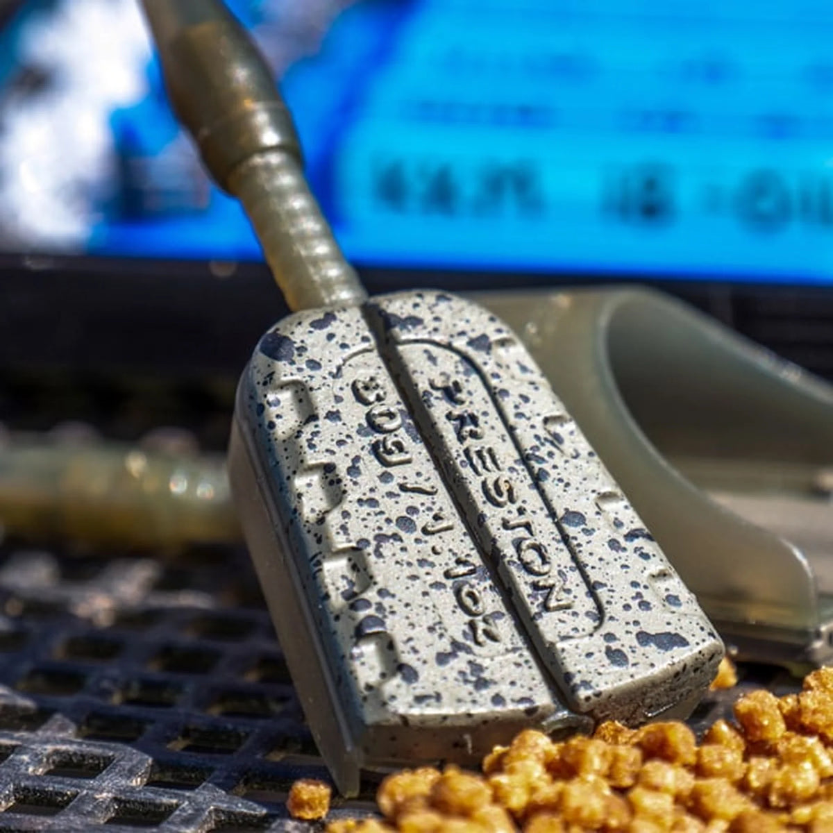 Preston ICS Inline Solid Pellet Feeder onderzijde met ICS-verbinding