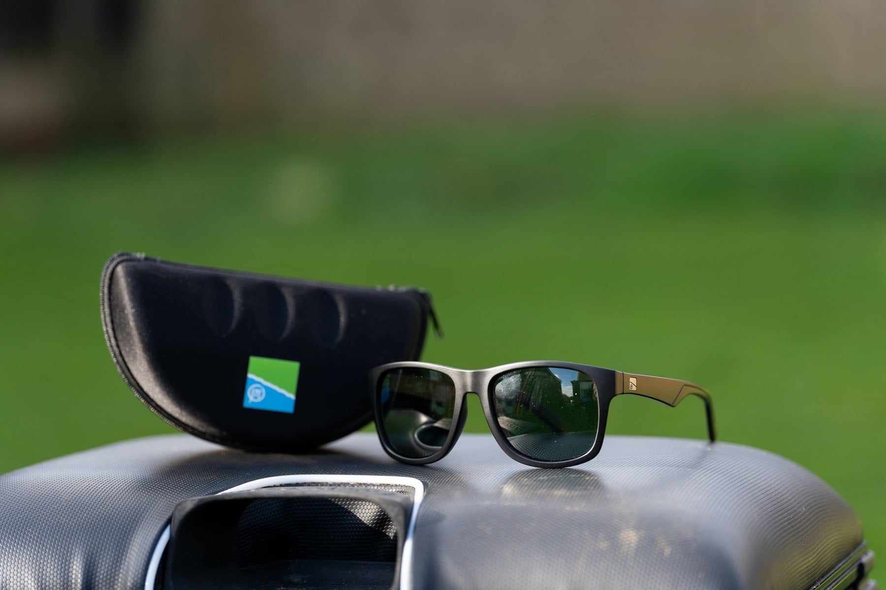 Preston inception leisure sunglasses green lens