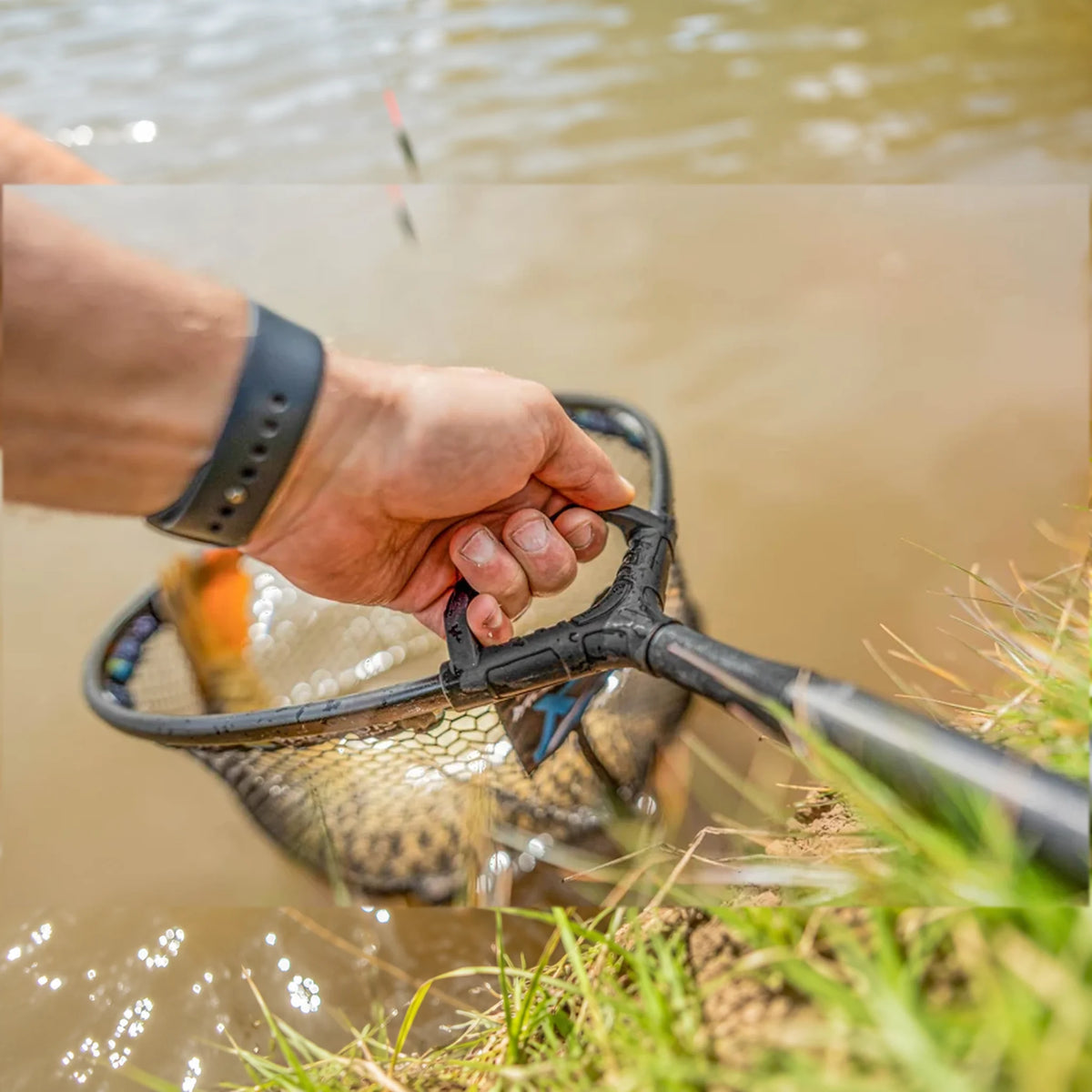 Preston Monster XS Lift Net met verstevigde handgreep in gebruik