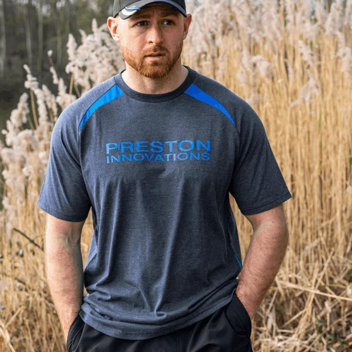 Preston Navy Tide T-shirt – detailafbeelding 1 van het marineblauwe T-shirt
