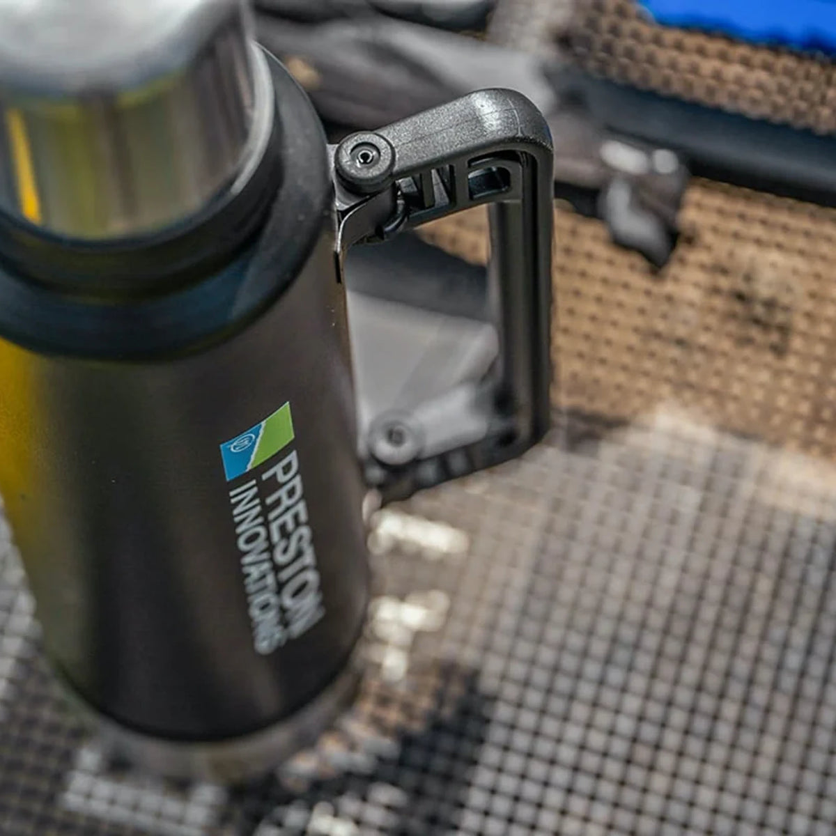 Preston 1,4 L Stainless Steel Flask P0220131 – detailafbeelding 14 van de RVS thermosfles