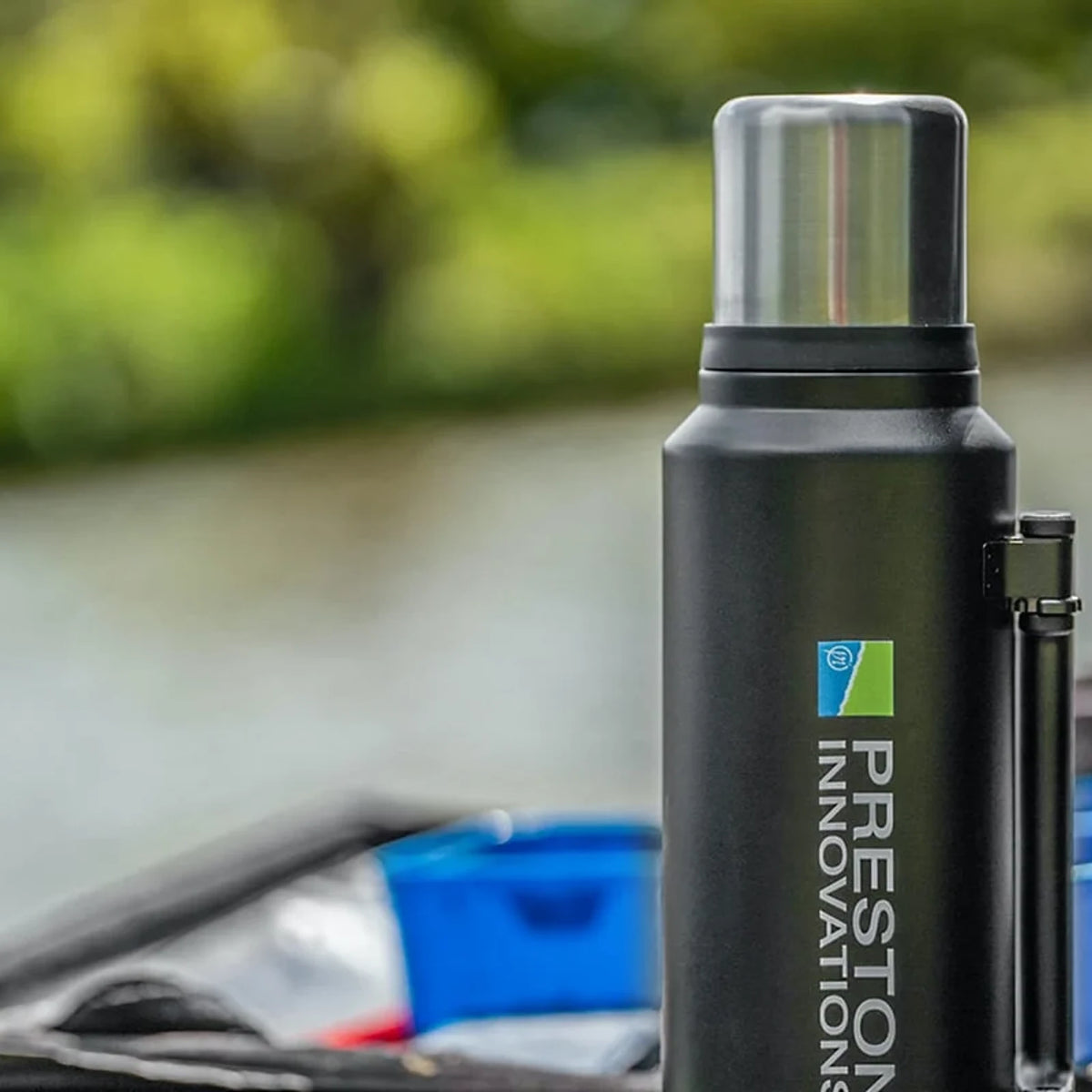 Preston 1,4 L Stainless Steel Flask P0220131 – detailafbeelding 18 van de RVS thermosfles