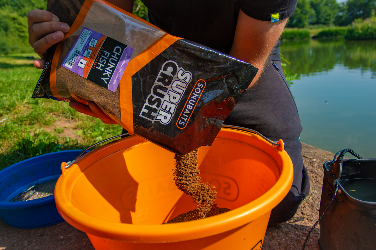 Super Crush Chunky Fish 2kg – Grondvoer met Vismeel en Gedroogde Vis – productdetail
