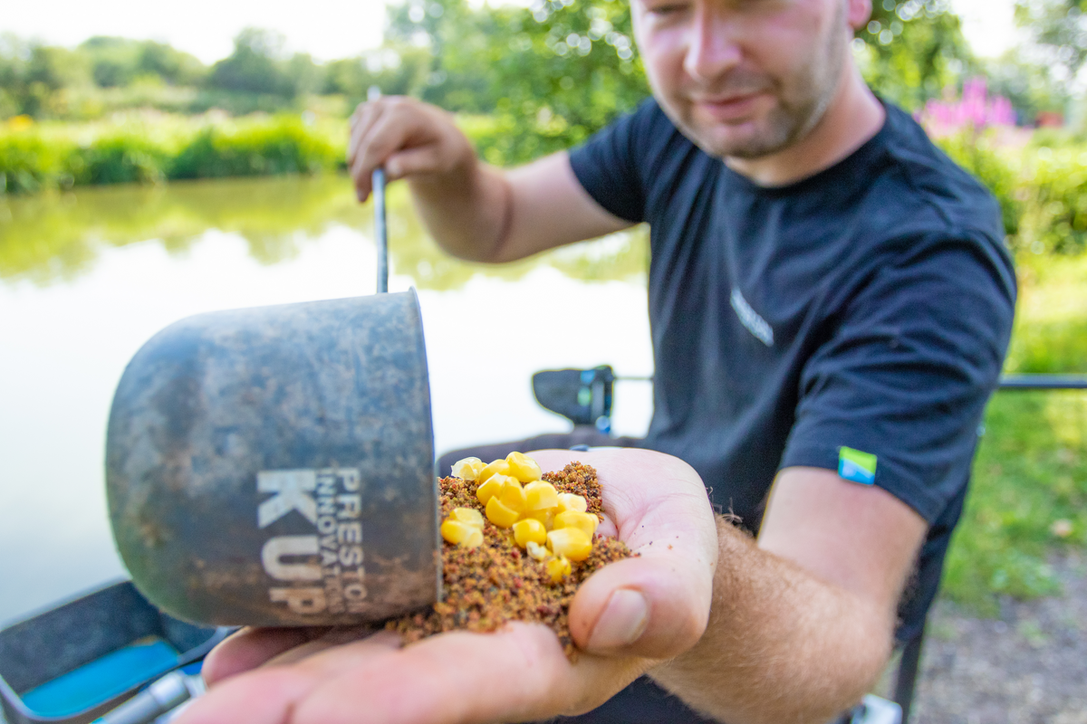 Super Crush Chunky Fish 2kg – Grondvoer met Vismeel en Gedroogde Vis – productdetail