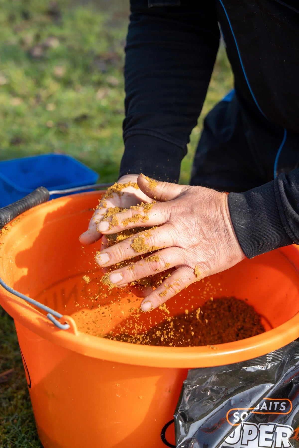 Super Crush Meaty Mussel Mix 2kg – Grondvoer met Mosselmeel – gebruiksfoto – 2048px rebuild