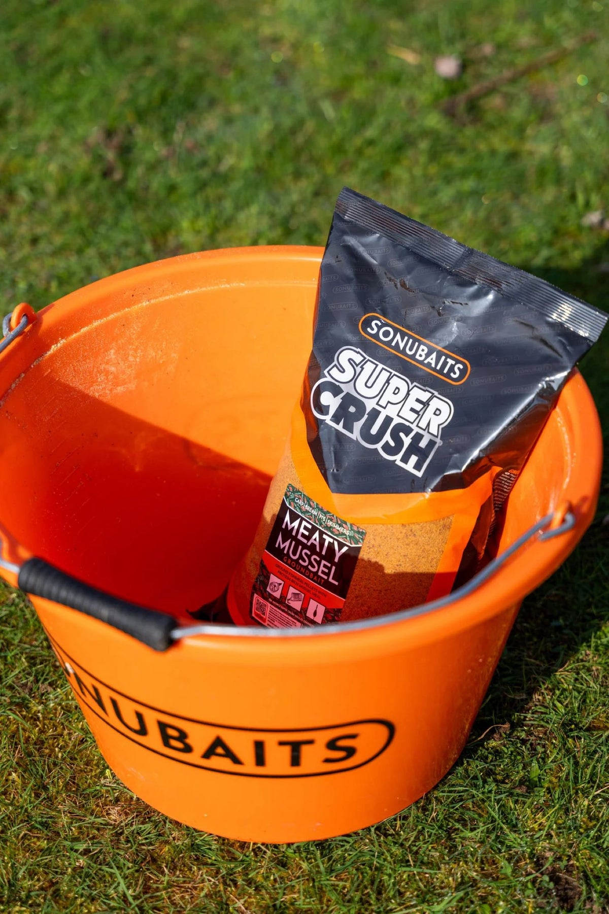 Super Crush Meaty Mussel Mix 2kg – Grondvoer met Mosselmeel – gebruiksfoto – 2048px rebuild