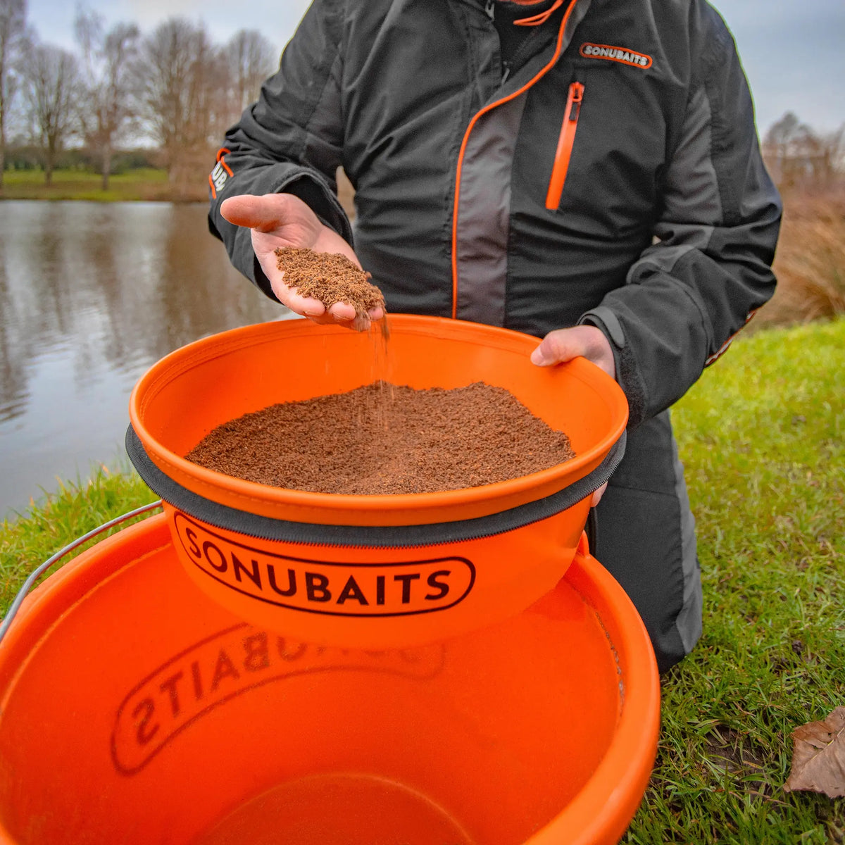 Sonubaits EVA Mixing Bowl Bucket Insert 5L – gebruik met grondvoer